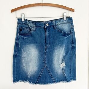 KanCan blue Jean skirt raw‎ hem stretch size 27